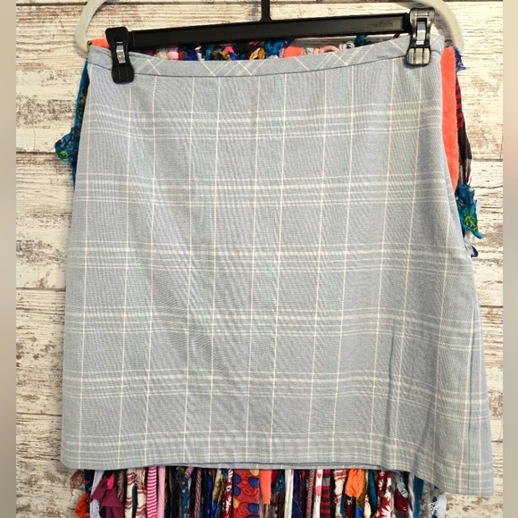 Banana Republic Dresses & Skirts - Banana Republic Plaid Mini Skirt In Size 6Tall